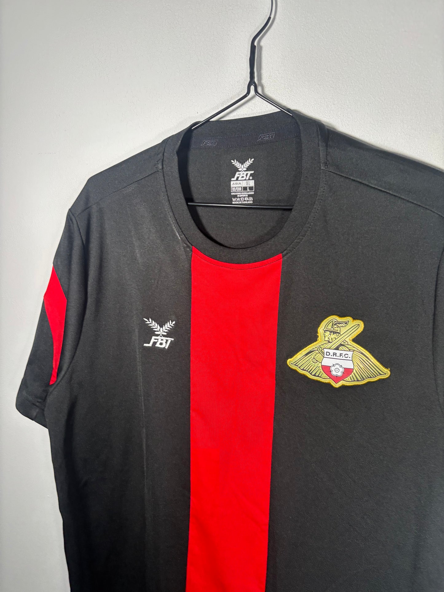 Doncaster Rovers Training Shirt (L)