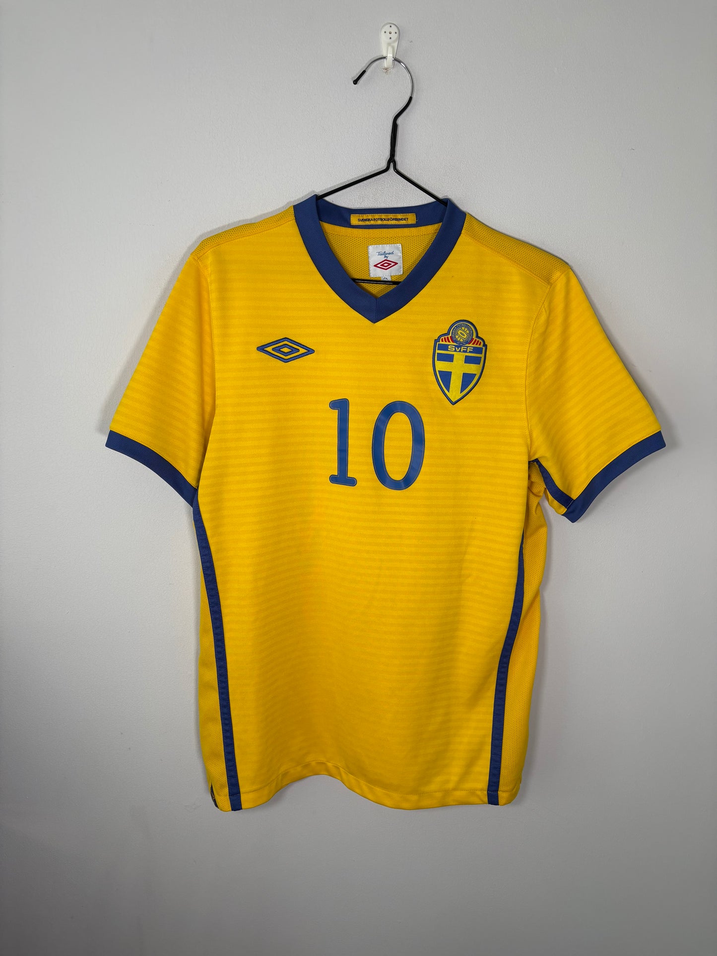 Sweden Home Shirt 2010 Ibrahimovic (S)