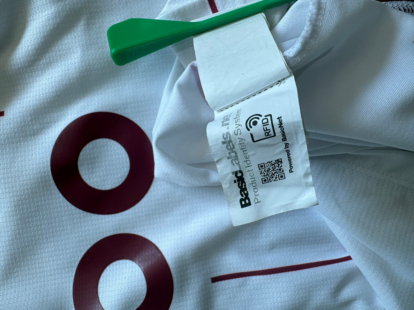 Aston Villa Away Shirt 2021/22 Coutinho (L)
