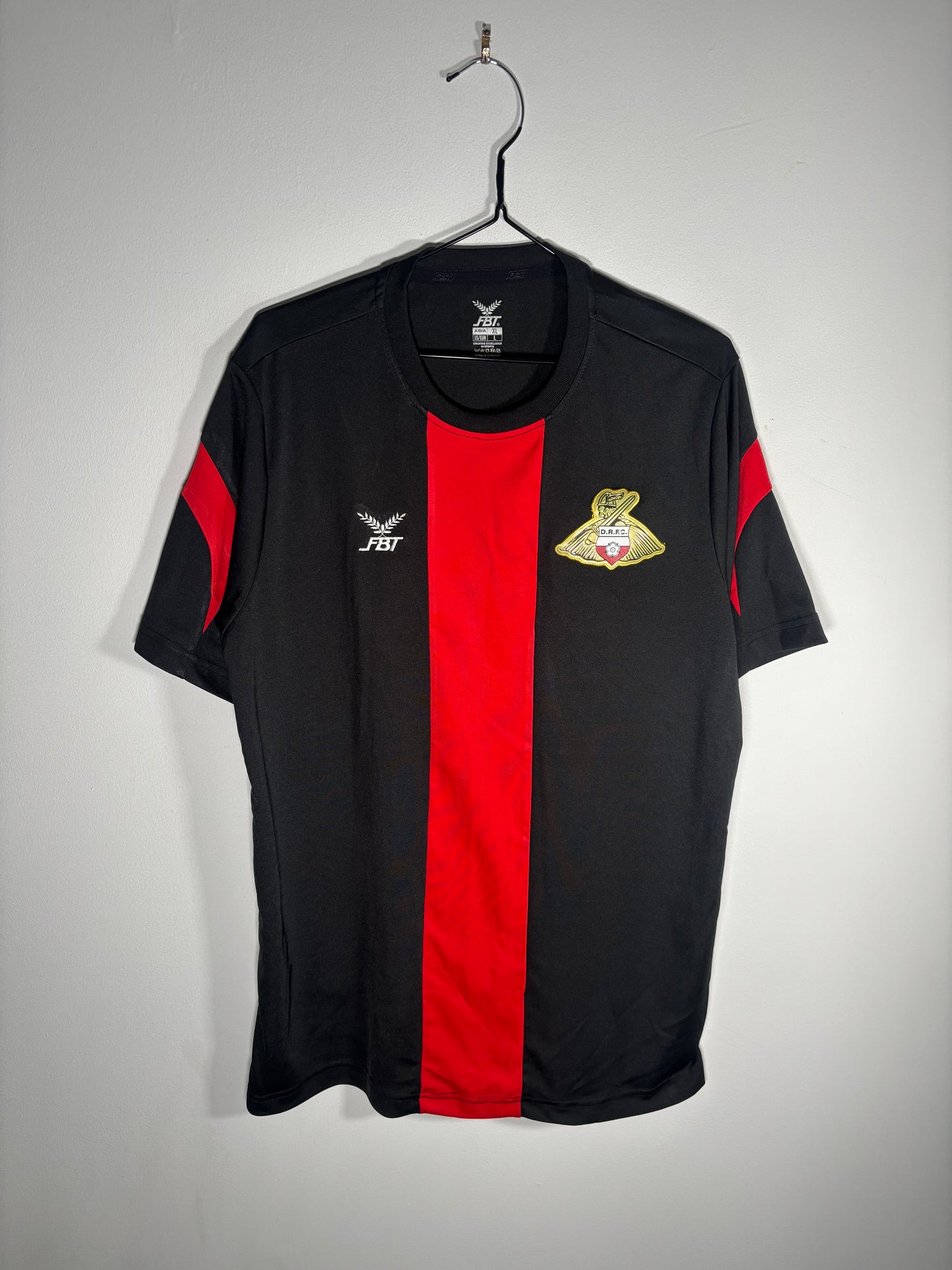 Doncaster Rovers Training Shirt (L)
