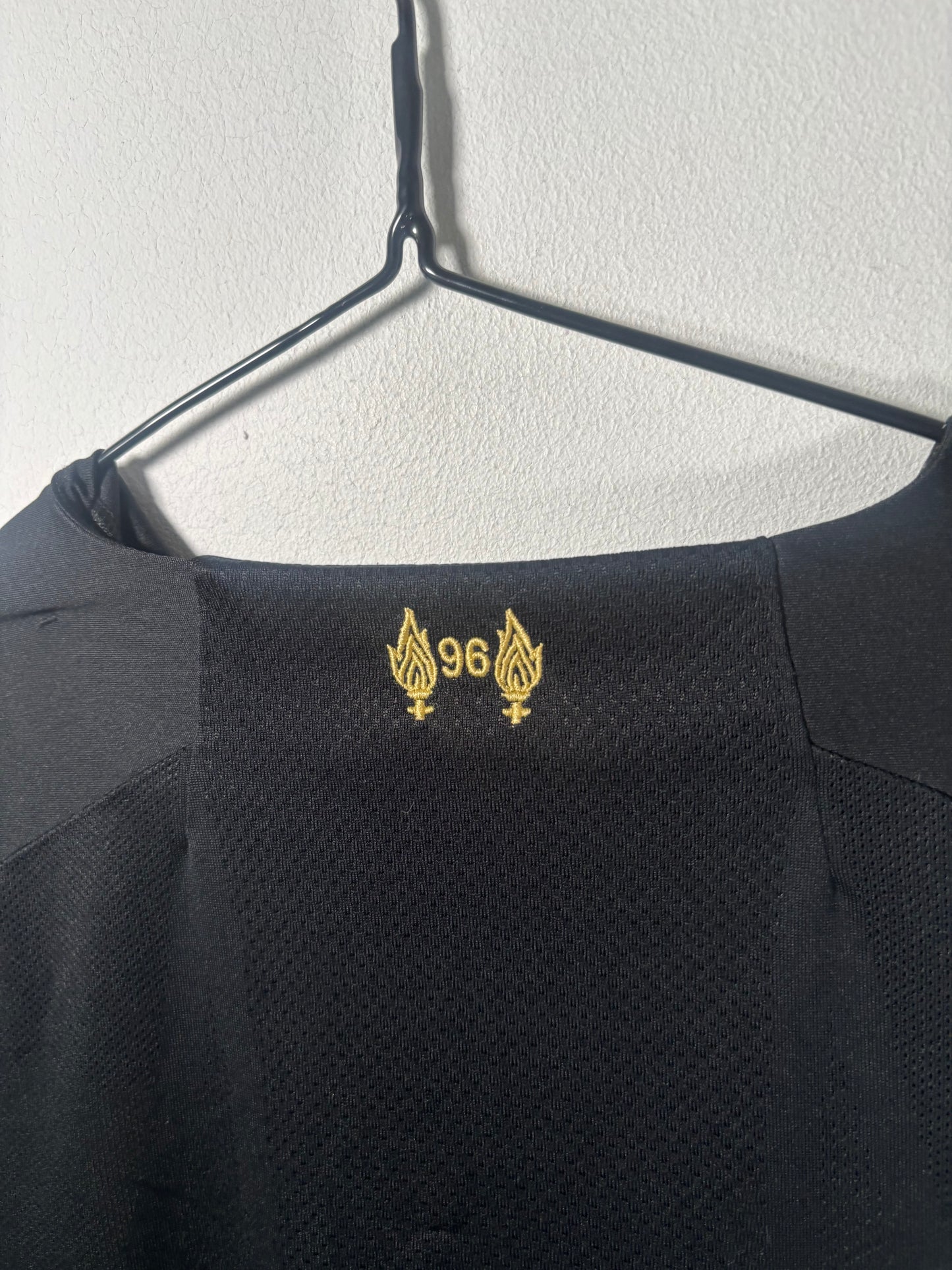 Liverpool Goalkeeper Shirt 2019/20 (L)