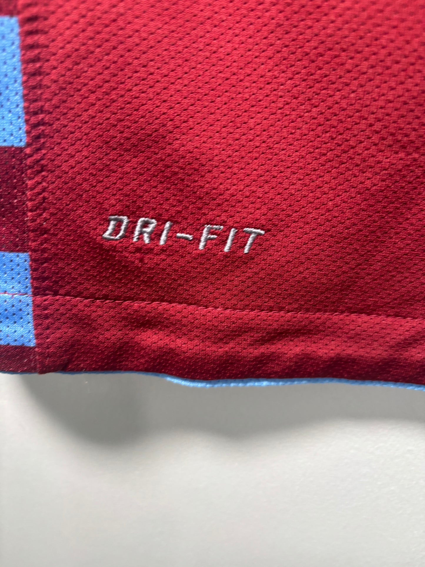 Aston Villa Home Shirt 2010/11 Darren Bent (S)