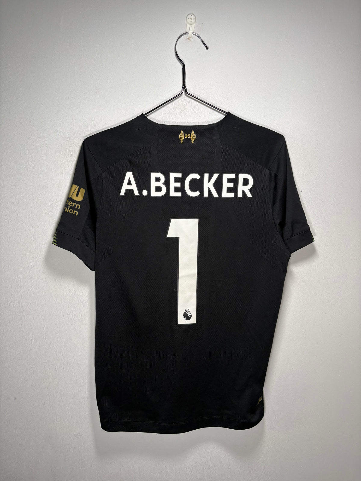 Liverpool Authentic Goalkeeper Shirt 2019/20 Alisson (XLK)