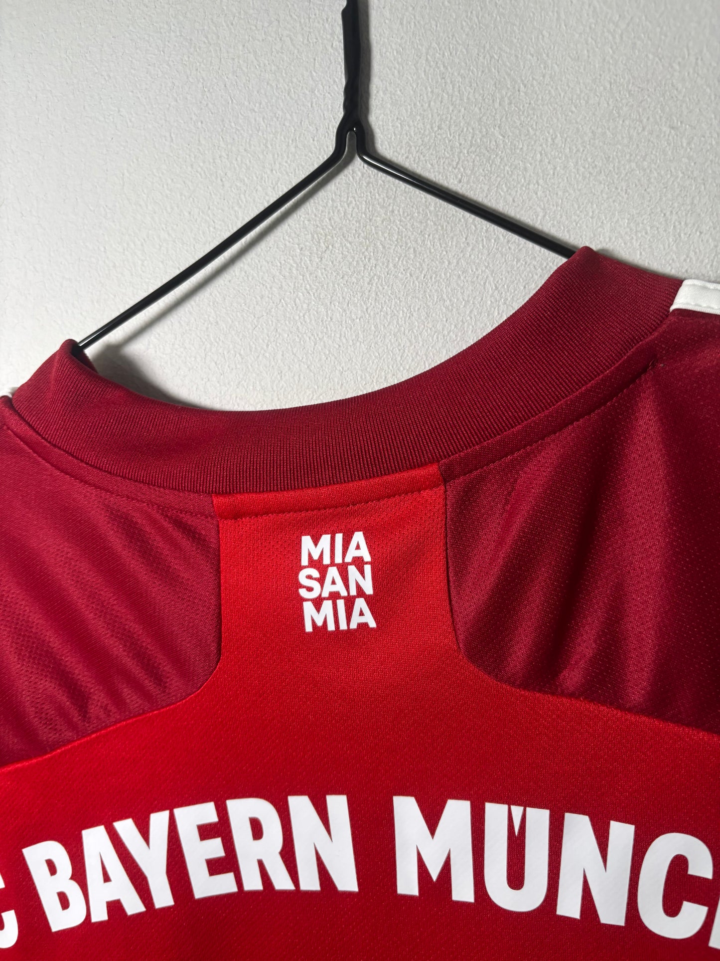 Bayern Munich Home Shirt 2021/22 (XXL)