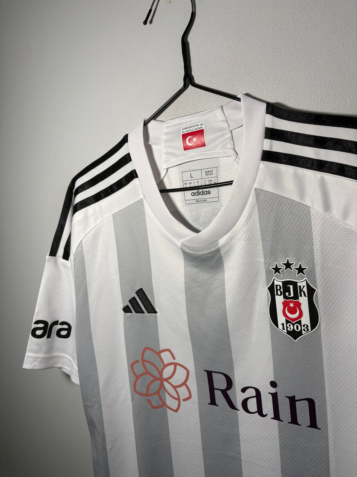 Besiktas Home Shirt 2023/24 (L)