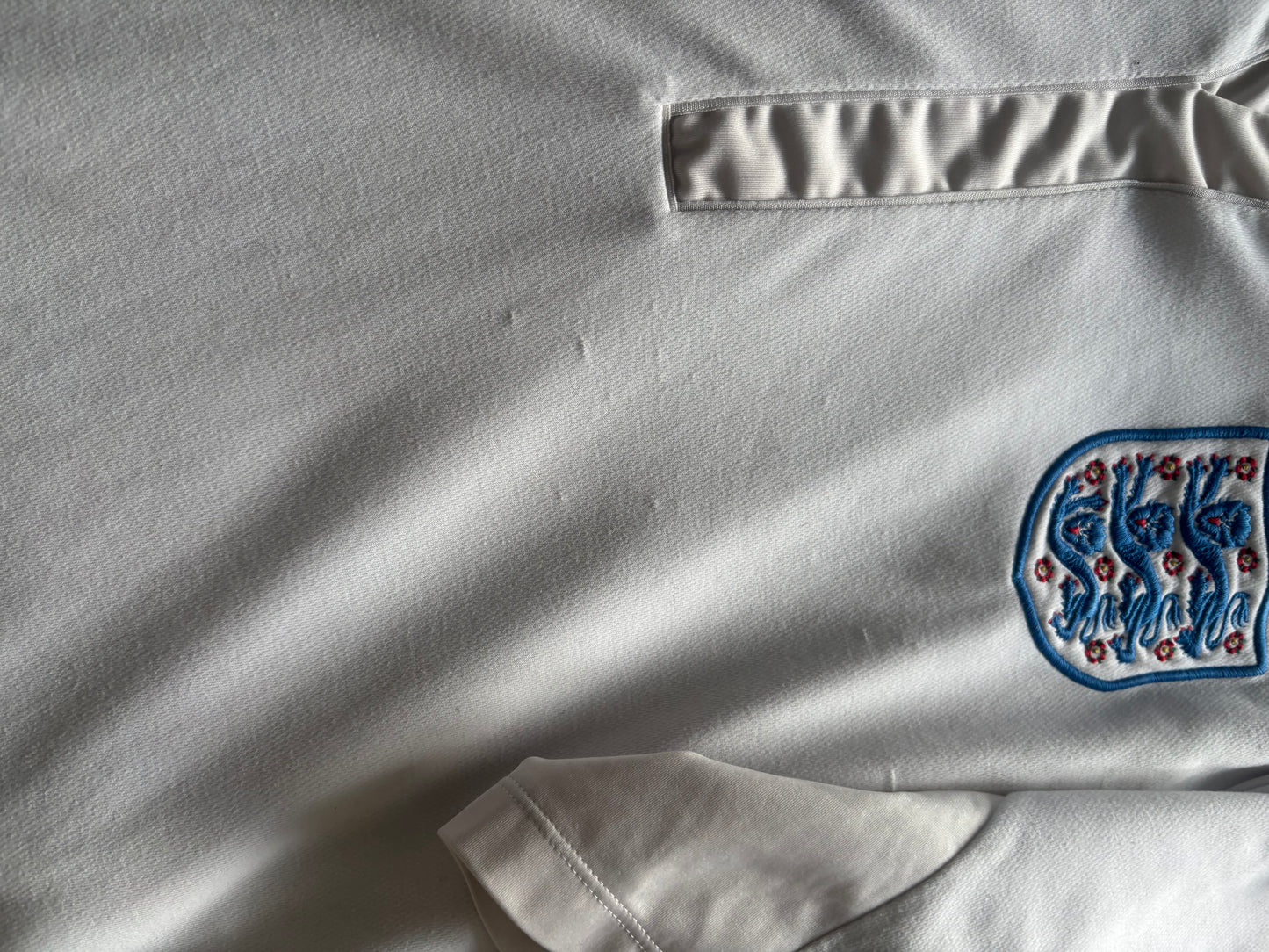 England Home Shirt 2010/11 (L)