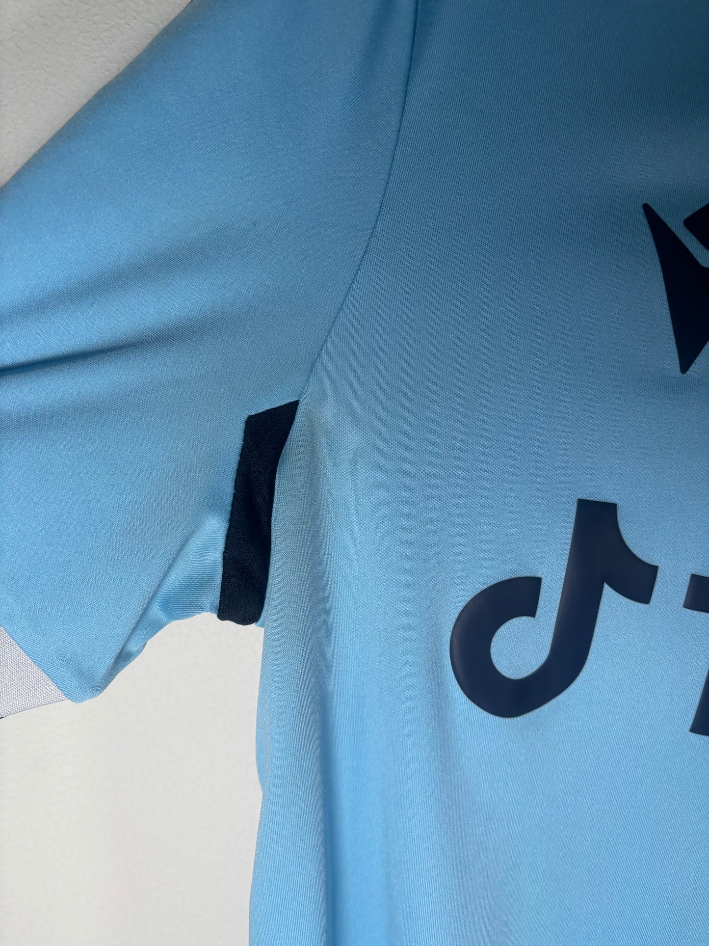 Wrexham Away Shirt 2022/23 (M)