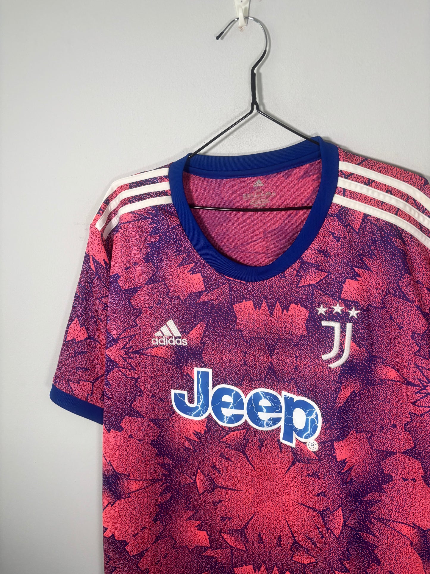 Juventus Third Shirt 2022/23 Locatelli (3XL)
