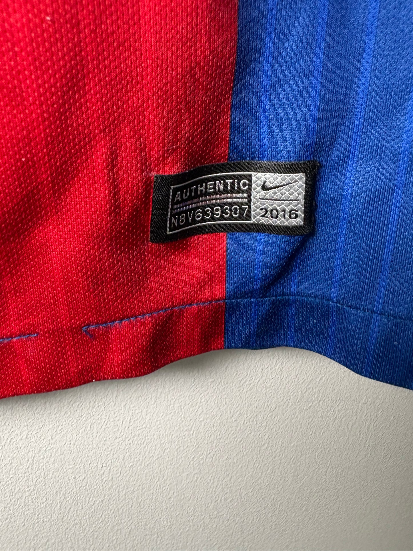 Barcelona Home Shirt 2016/17 Neymar (M)