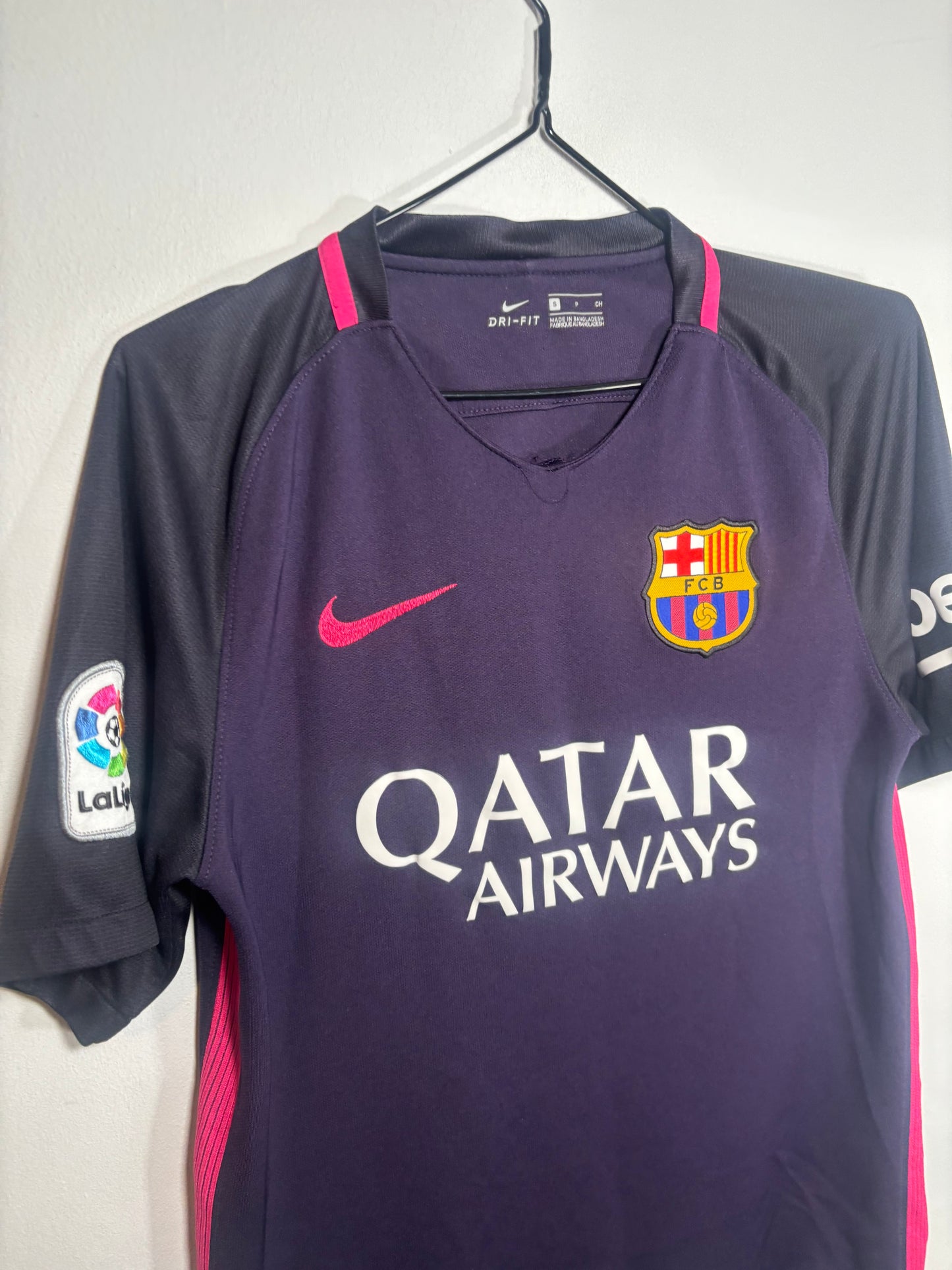 Barcelona Away Shirt 2016/17 (S)