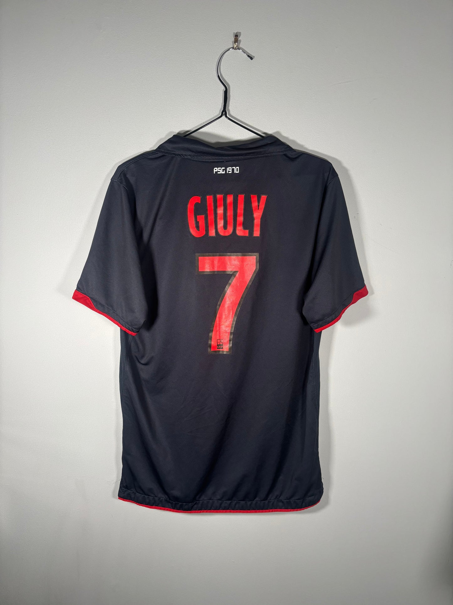 PSG Away Shirt 2010/11 Giuly (M)