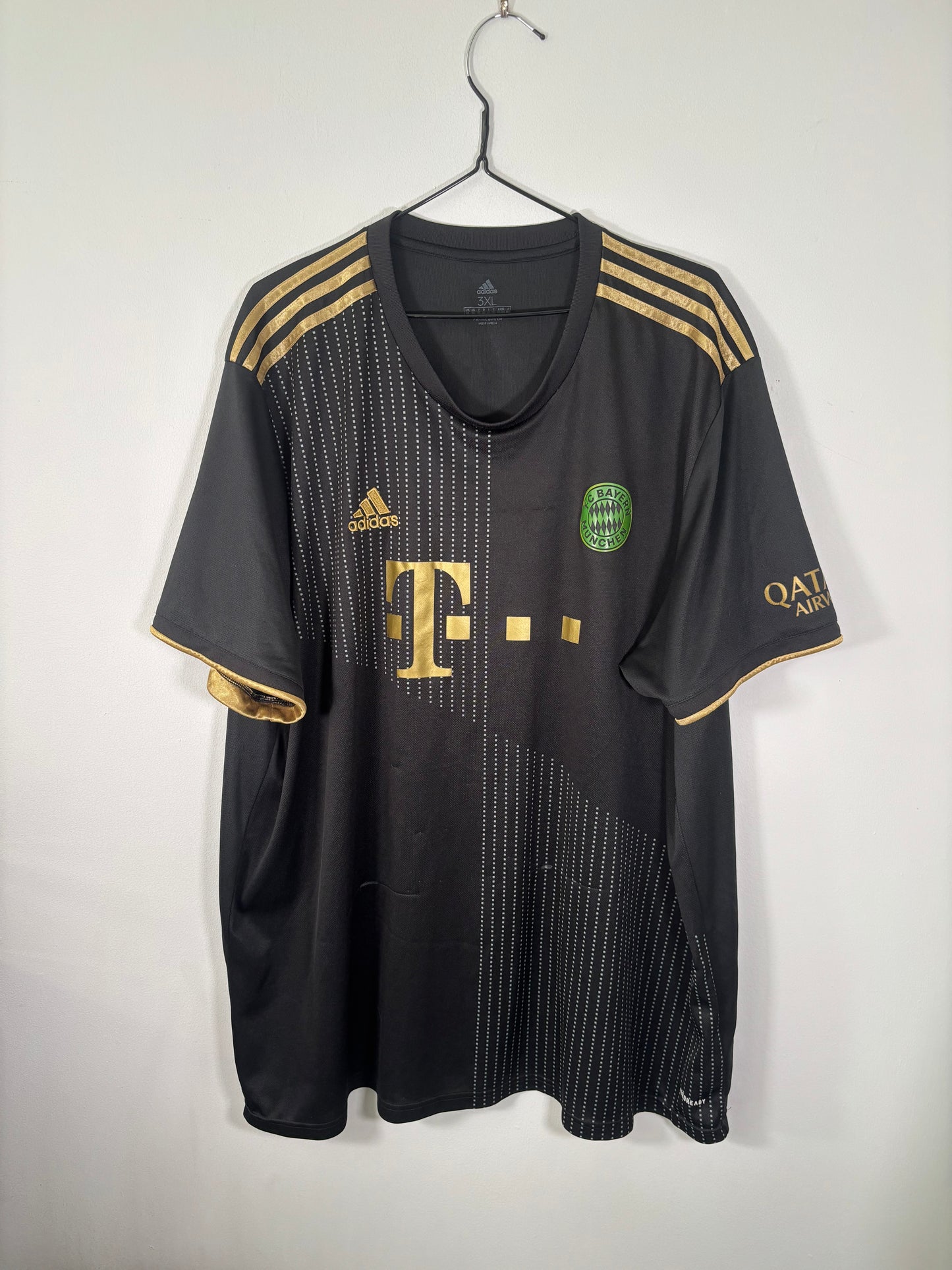 Bayern Munich Away Shirt 2021/22 (3XL)