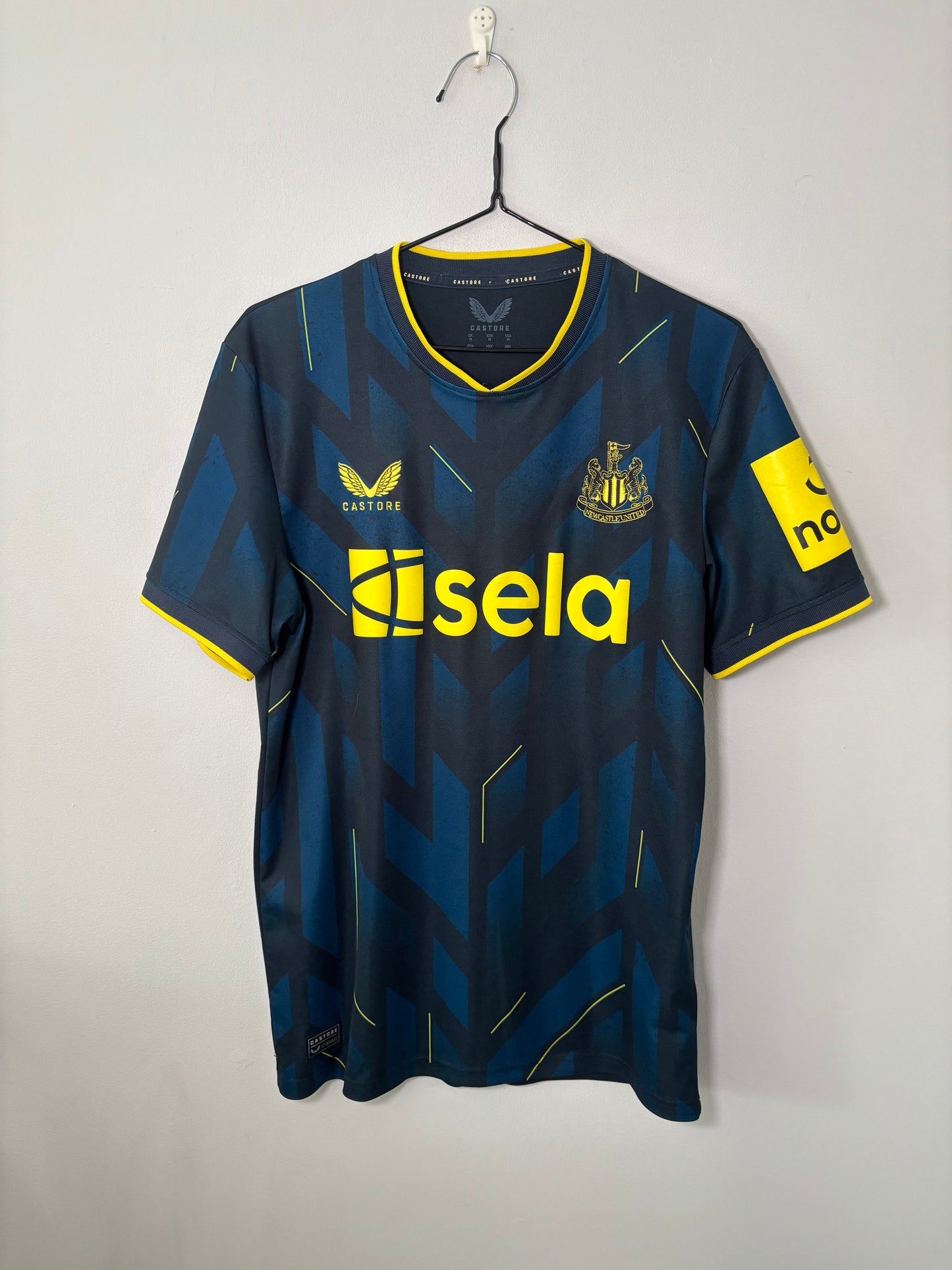 Newcastle United Third Shirt 2023/24 Livramento (M)
