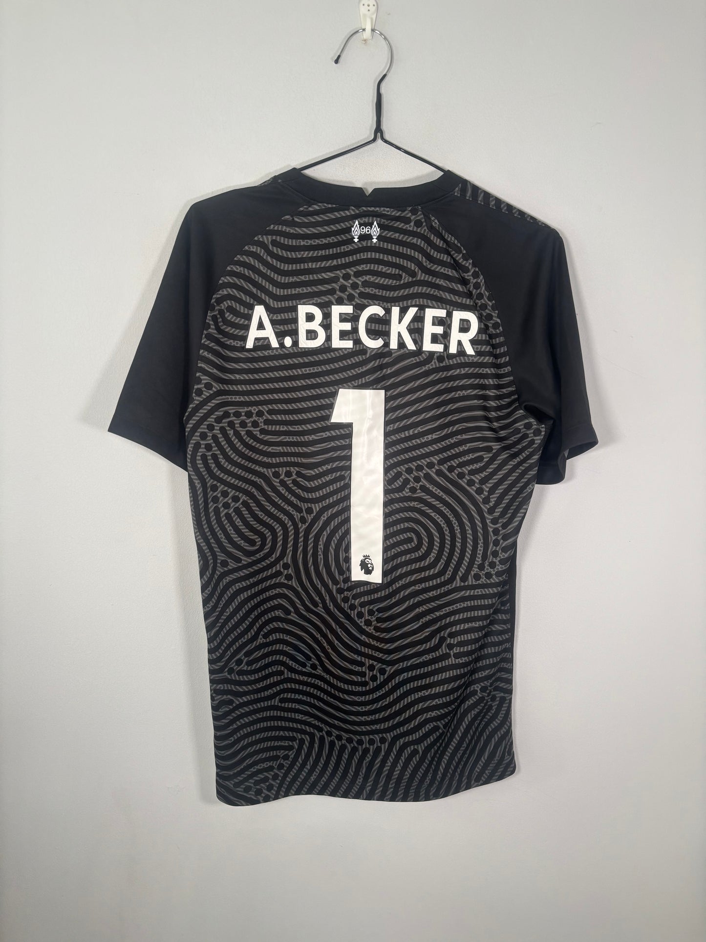 Liverpool Goalkeeper Shirt 2020/21 Alison (S)