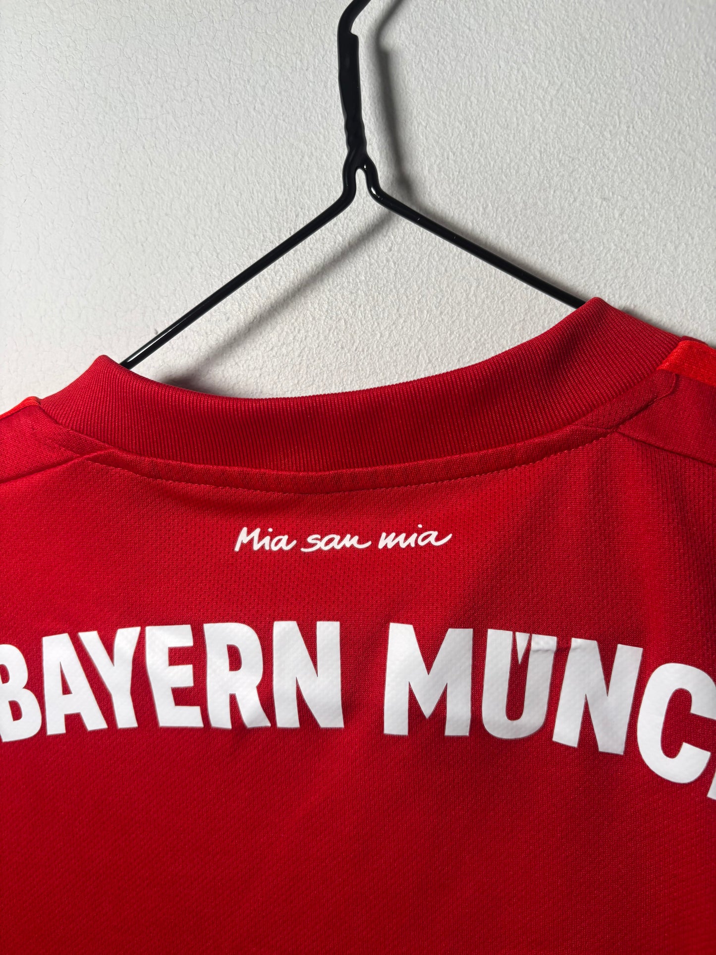 Bayern Munich Home Shirt 2019/20 (M)
