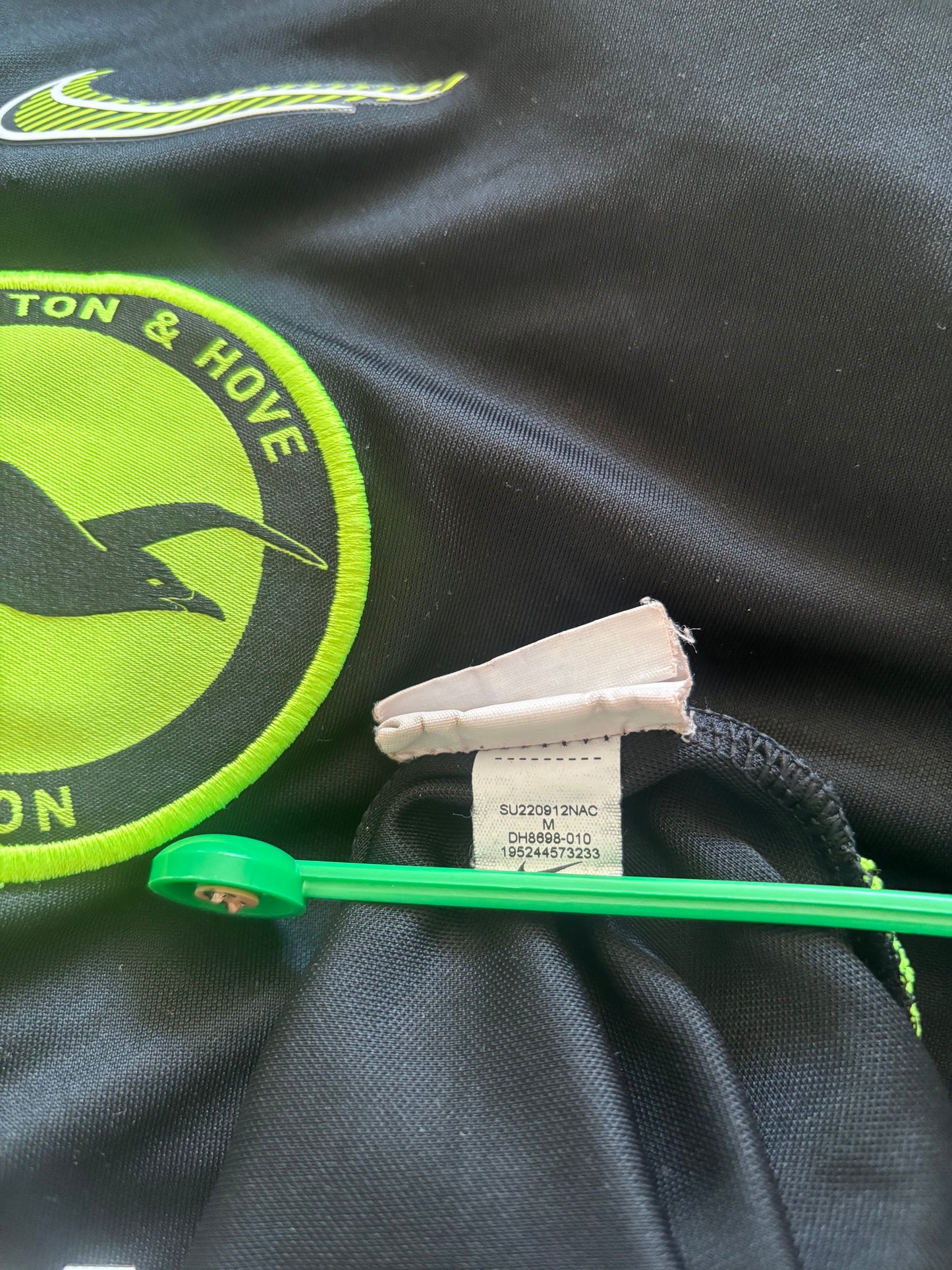 Brighton And Hove Albion Training Shirt (M)