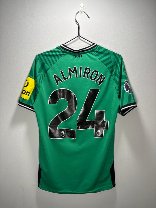 Newcastle United Authentisches Auswärtstrikot 2023/24 Almiron (S)