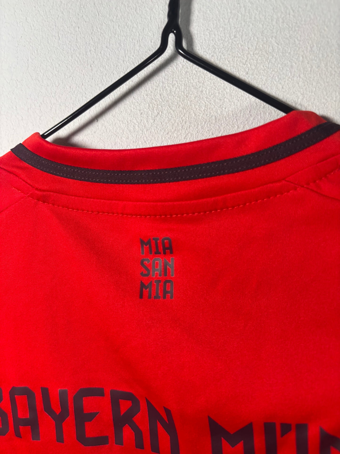 Bayern Munich Home Shirt 2024/25 (S)