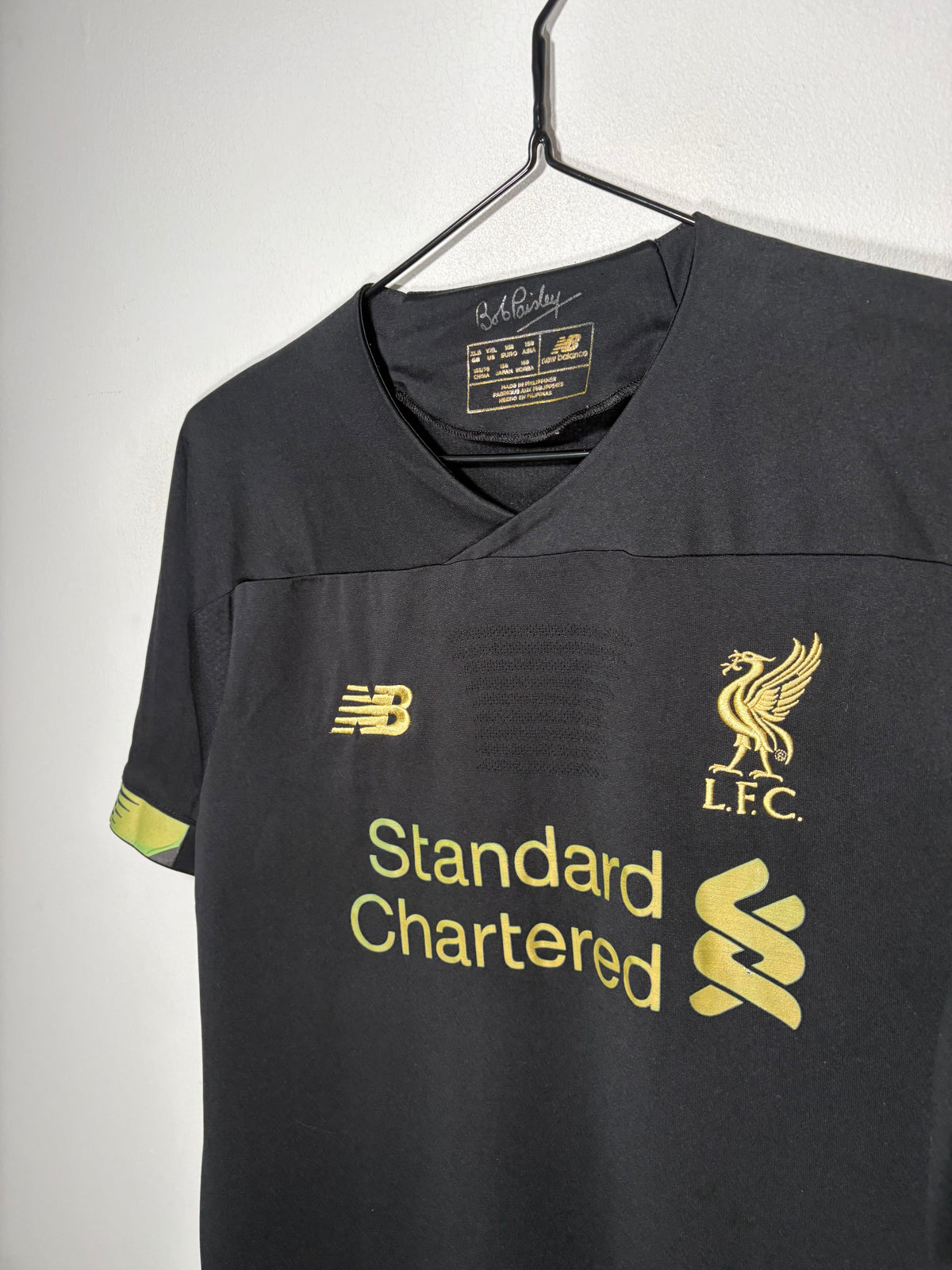 Liverpool Authentic Goalkeeper Shirt 2019/20 Alisson (XLK)