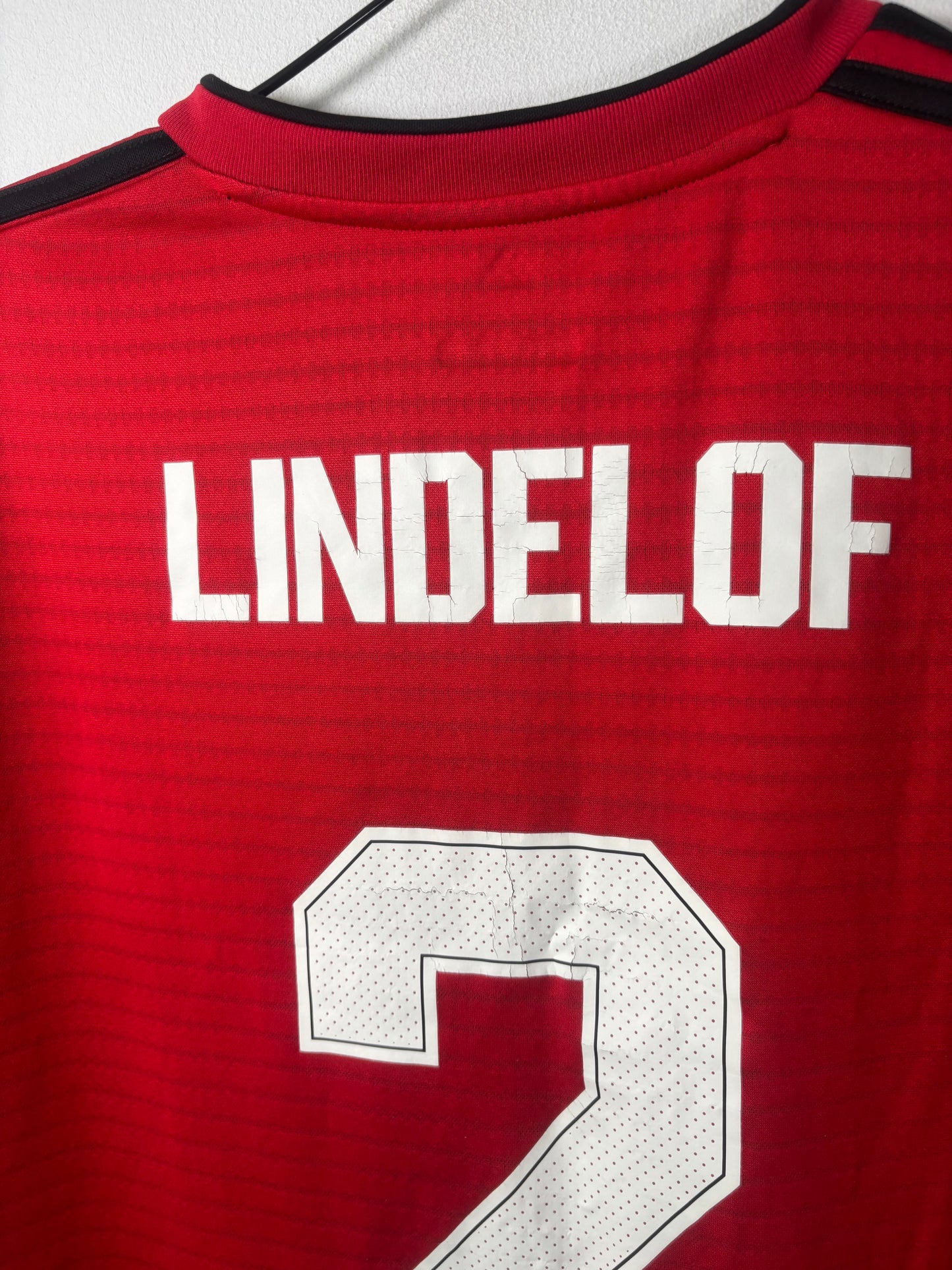 Manchester United Home Shirt 2018/19 Lindelof (M)