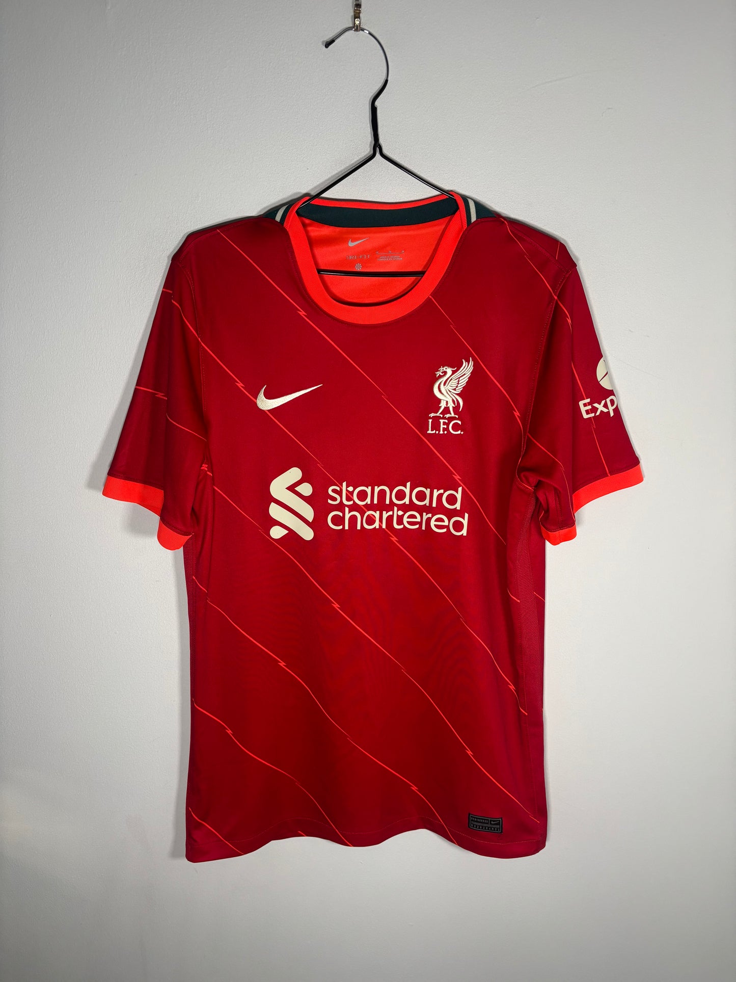 Liverpool Home Shirt 2021/22 Virgil Van Dijk (M)