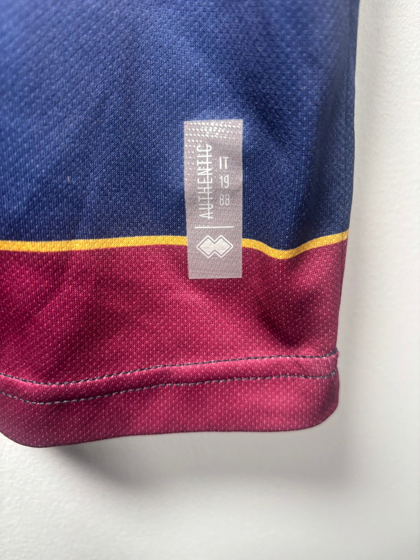 QPR Away Shirt 2022/23 (L)