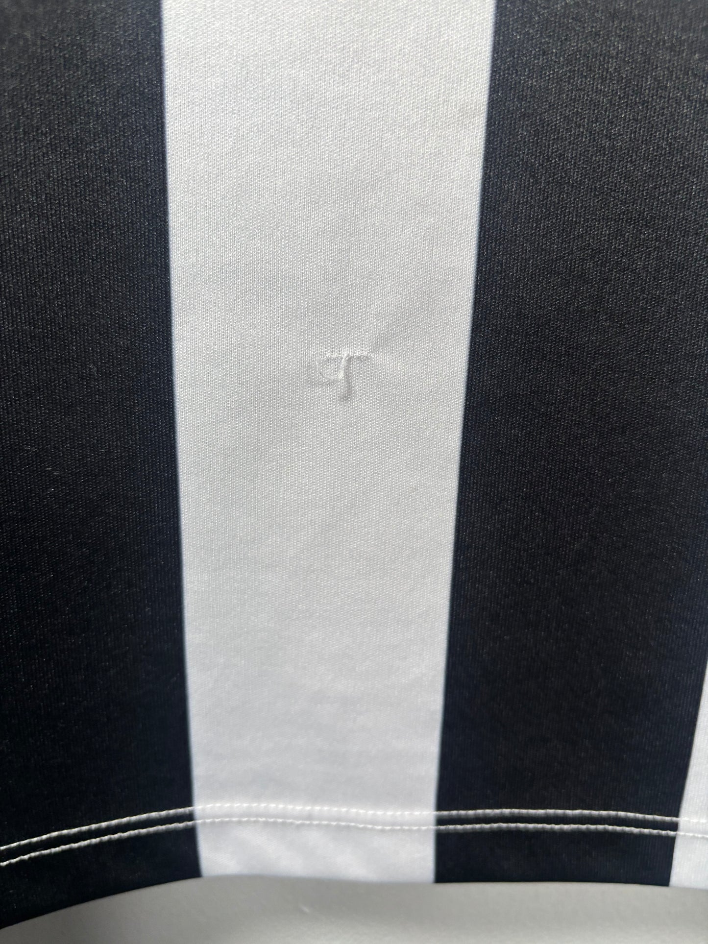 Newcastle United Home Shirt 2022/23 Bruno Guimaraes (L)