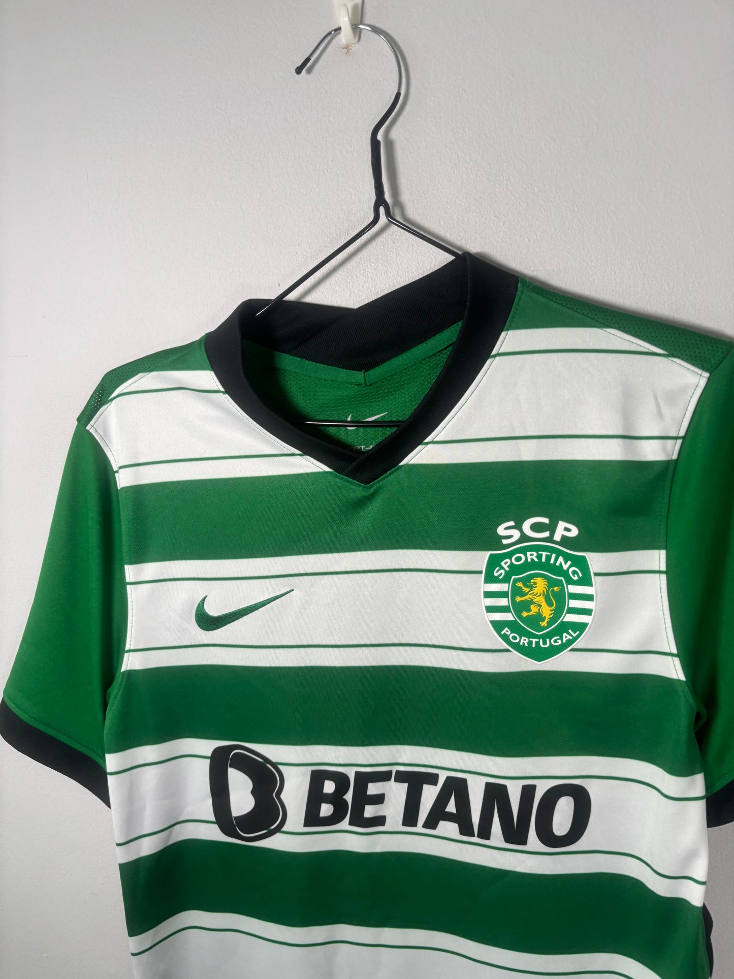 Sporting Lisbon Home Shirt 2022/23 (S)