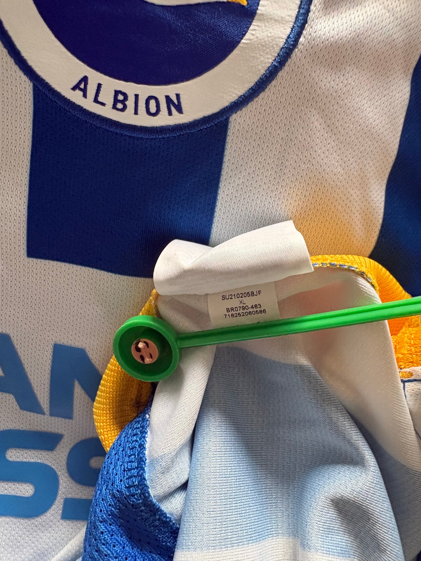 Brighton And Hove Albion Home Shirt 2021/22 (XL)