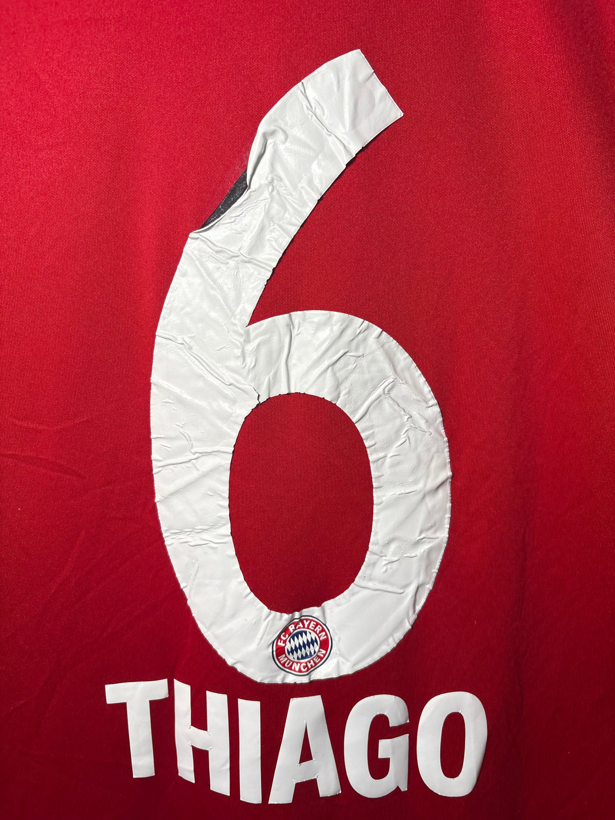 Bayern Munich Home Shirt 2017/18 Thiago (S)