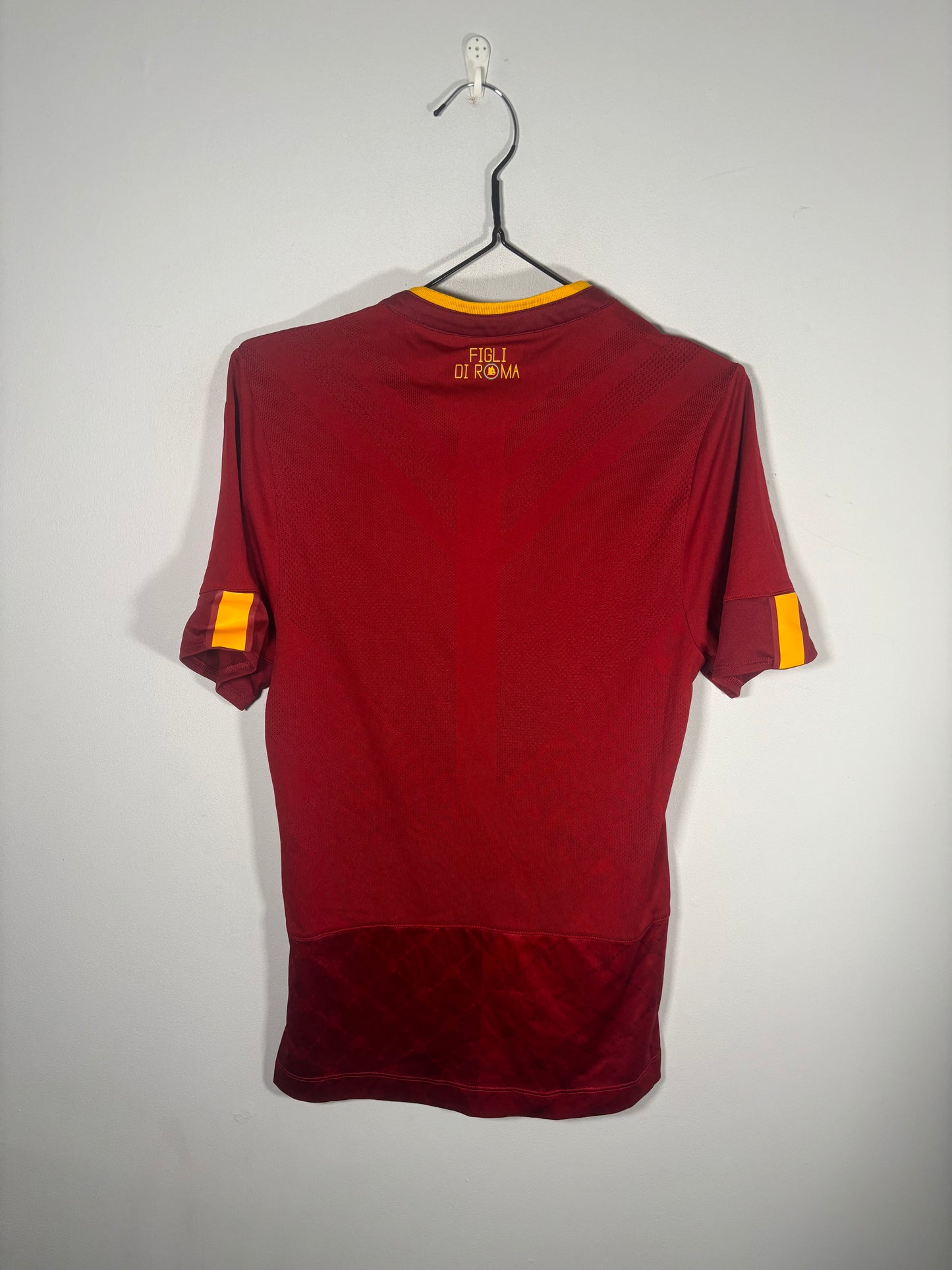Roma Home Shirt 2022/23 Player Quality (S)