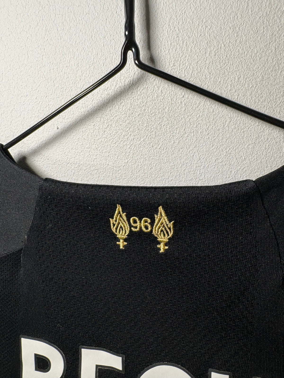 Liverpool Authentic Goalkeeper Shirt 2019/20 Alisson (XLK)