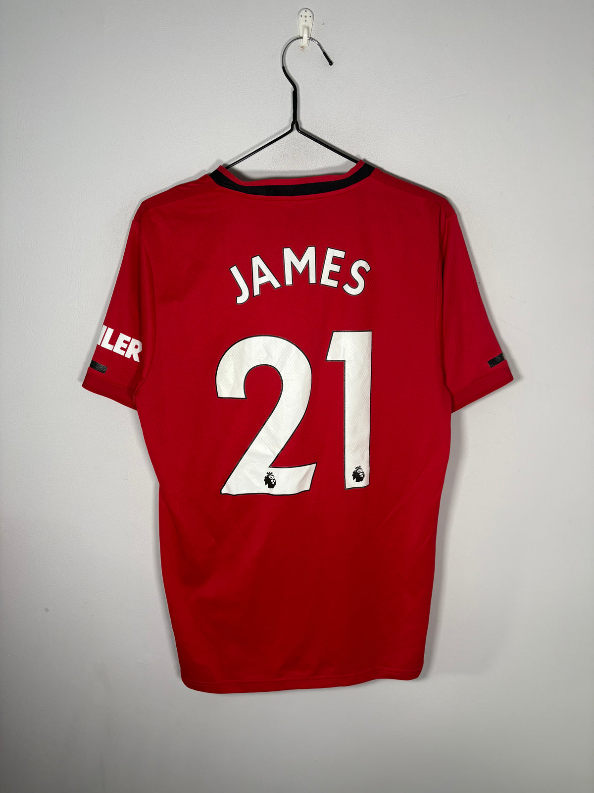 Manchester United Home Shirt 2019/20 James (M)