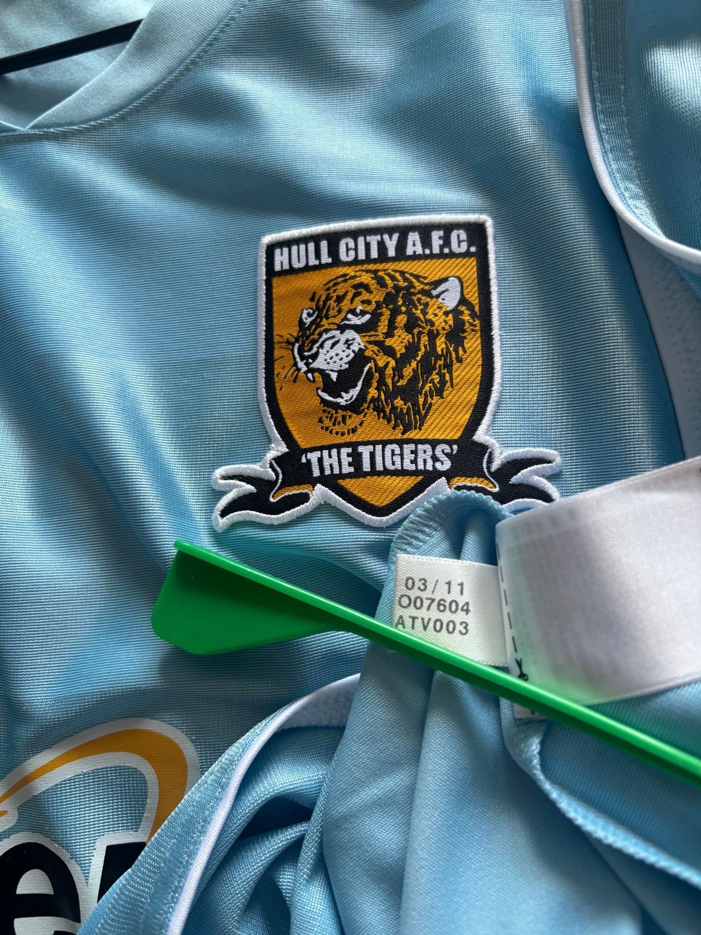 Hull City Away Shirt 2011/12 (S)