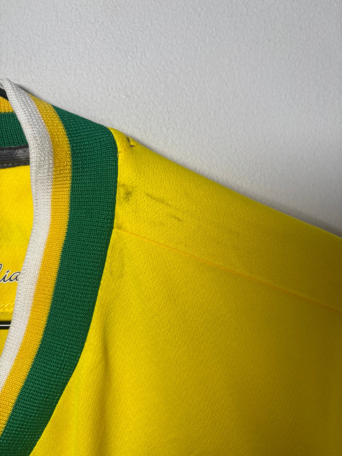 Norwich City Home Shirt 2011/12 (L)