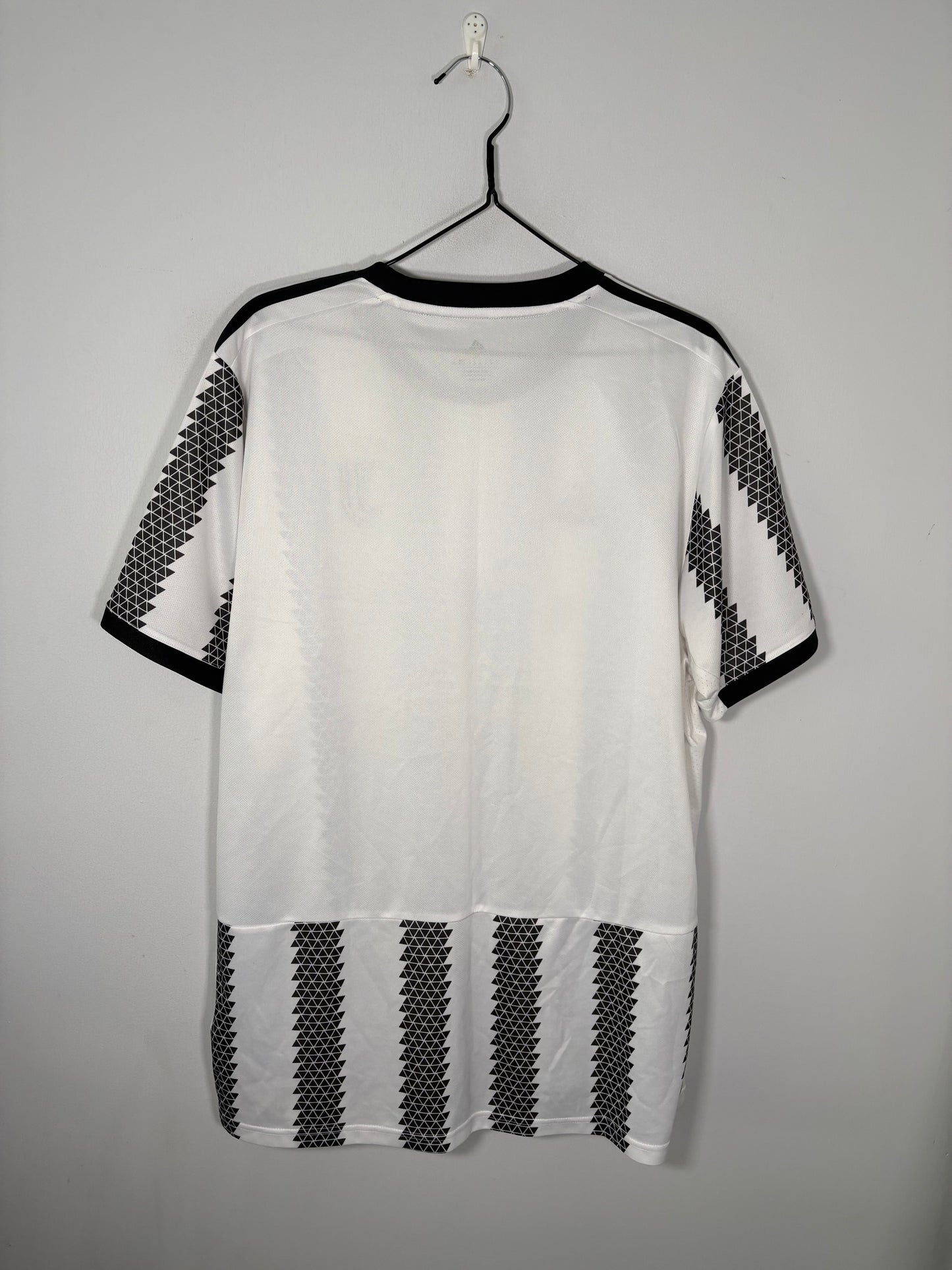Juventus Home Shirt 2022/23 (XL)