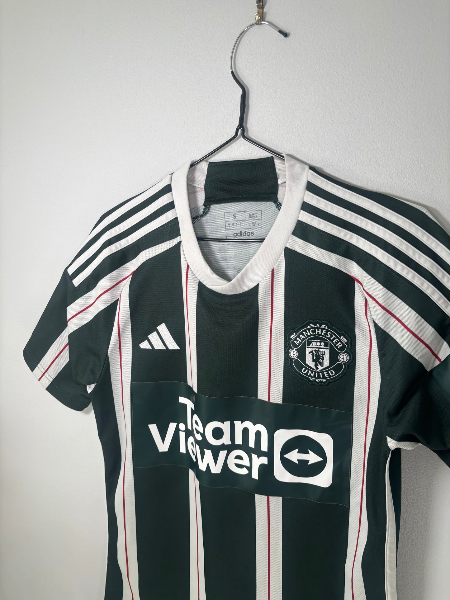 Manchester United Away Shirt 2023/24 Højlund (S)