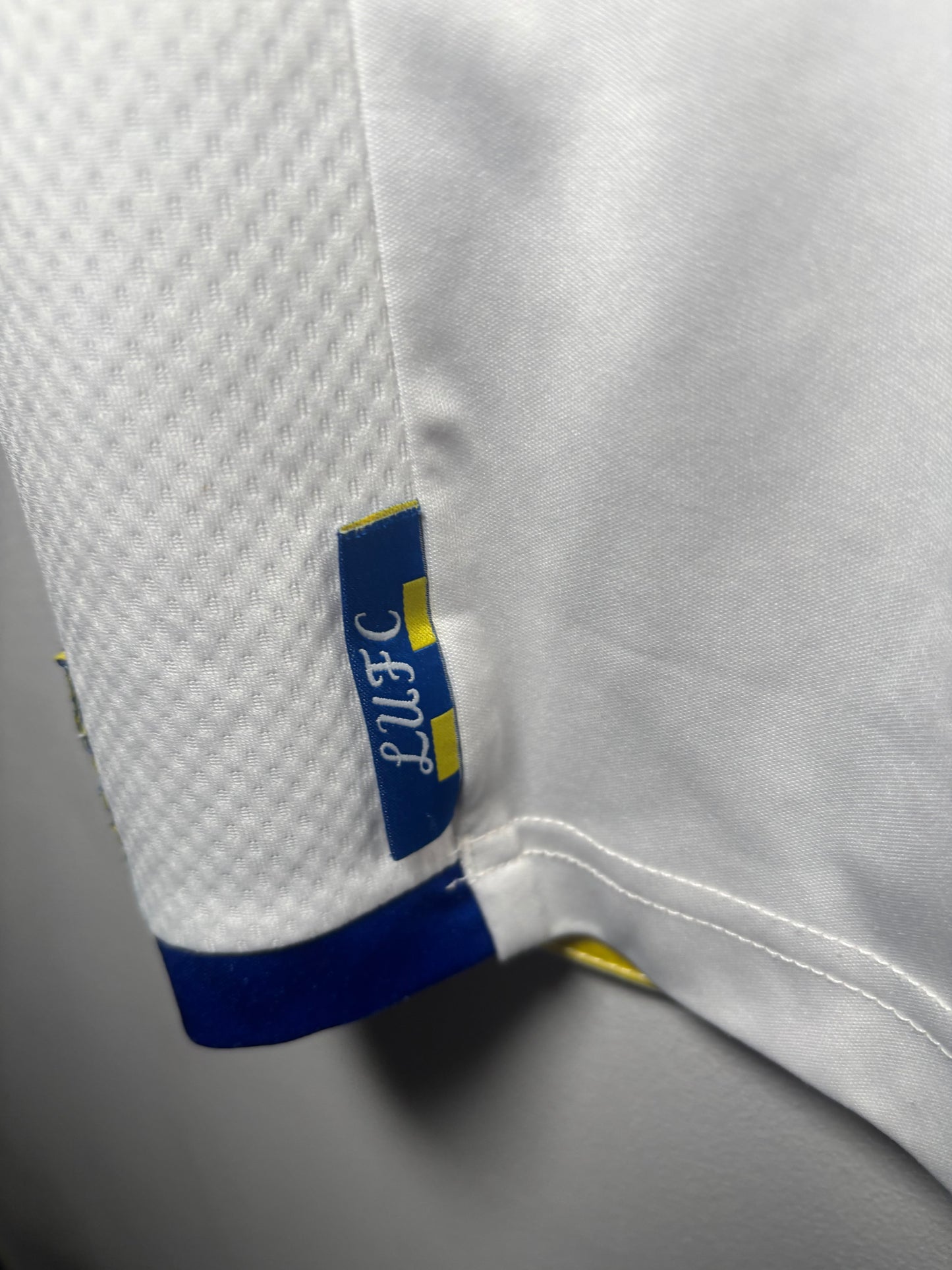 Leeds United Home Shirt 2013/14 (M)