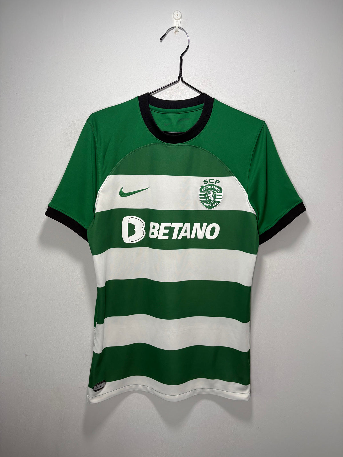 Sporting Lisbon Authentic Home Shirt 2023/24 (M)