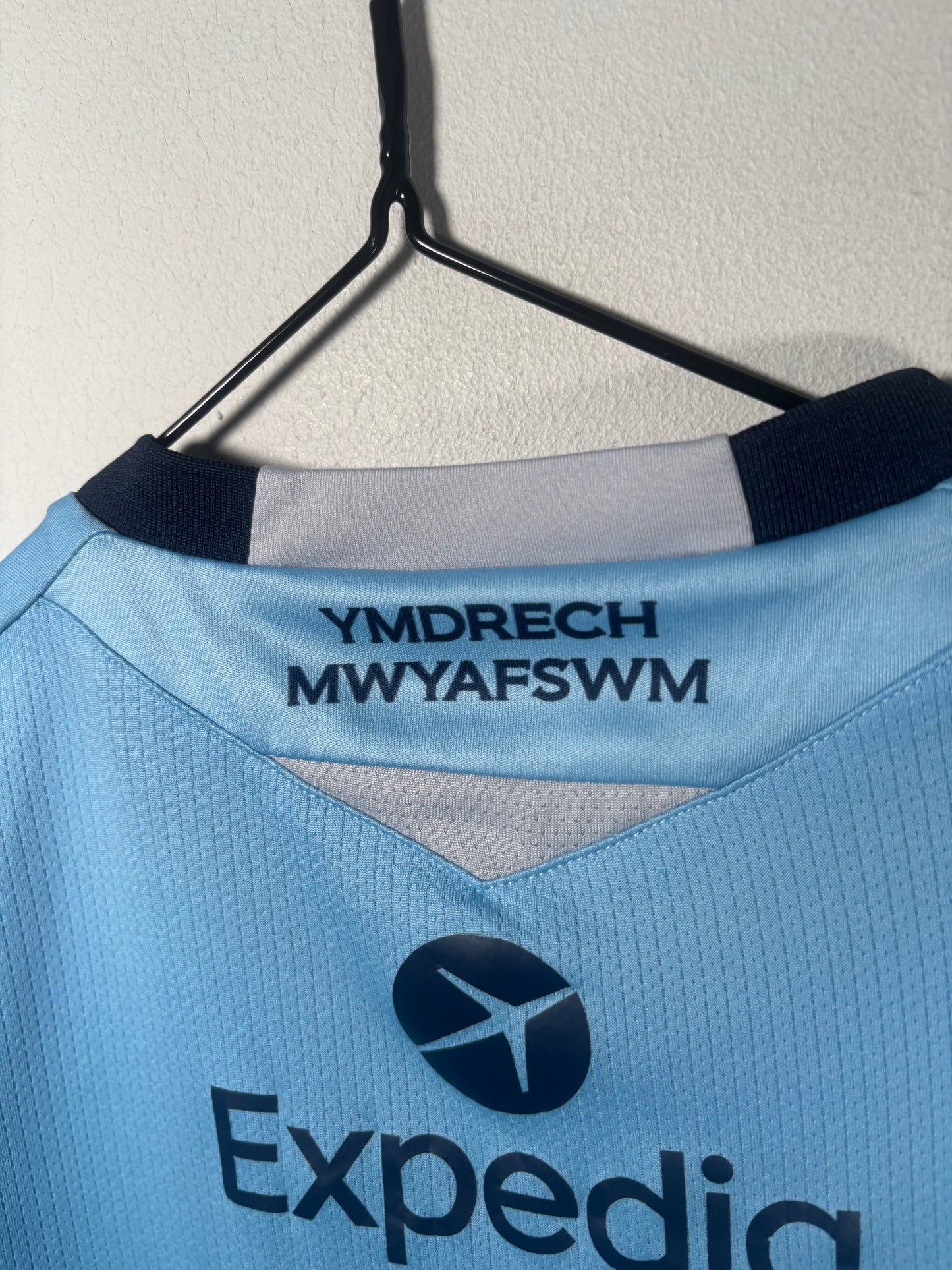 Wrexham Away Shirt 2022/23 (M)