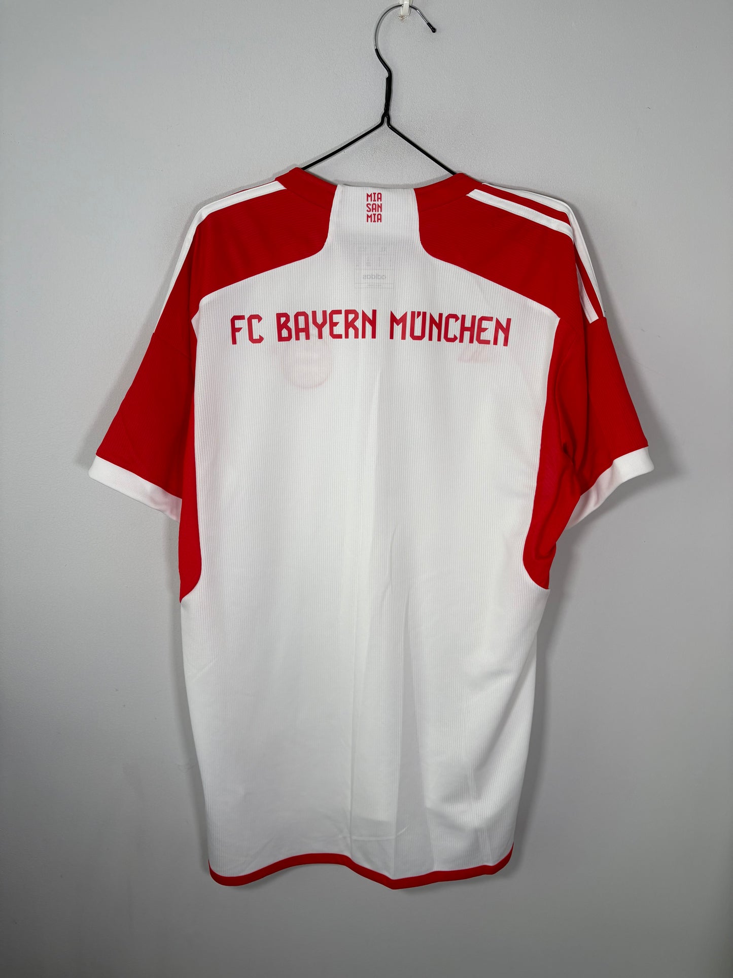 Bayern Munich Home Shirt 2023/24 (XL)