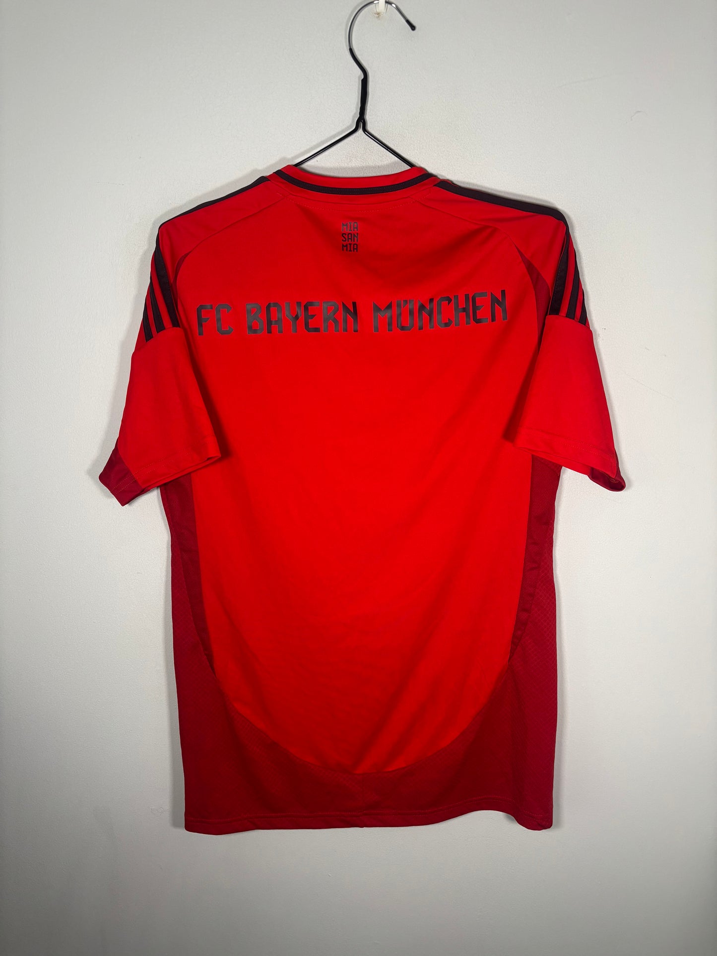 Bayern Munich Home Shirt 2024/25 (S)