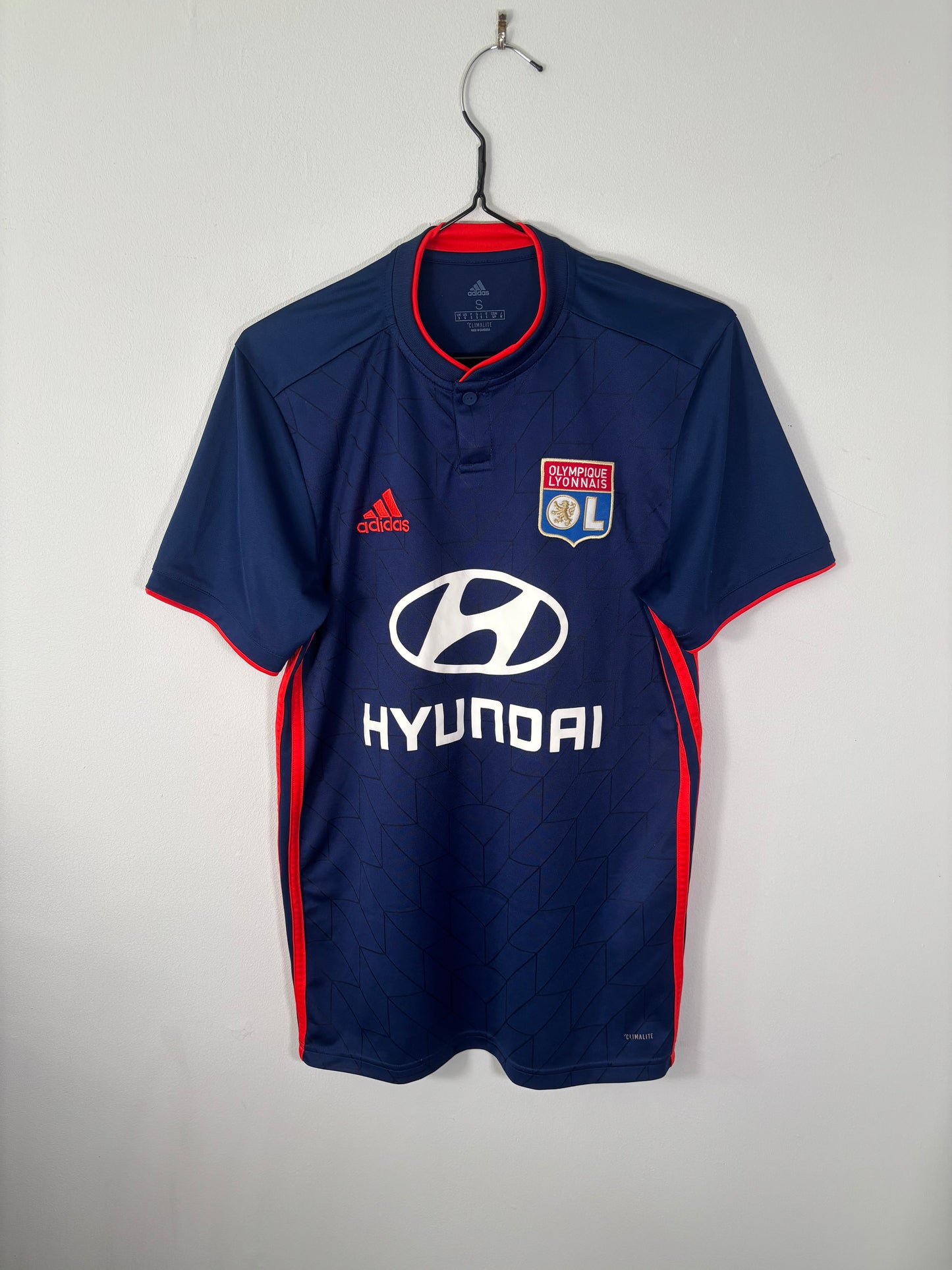 Lyon Away Shirt 2018/19 (S)