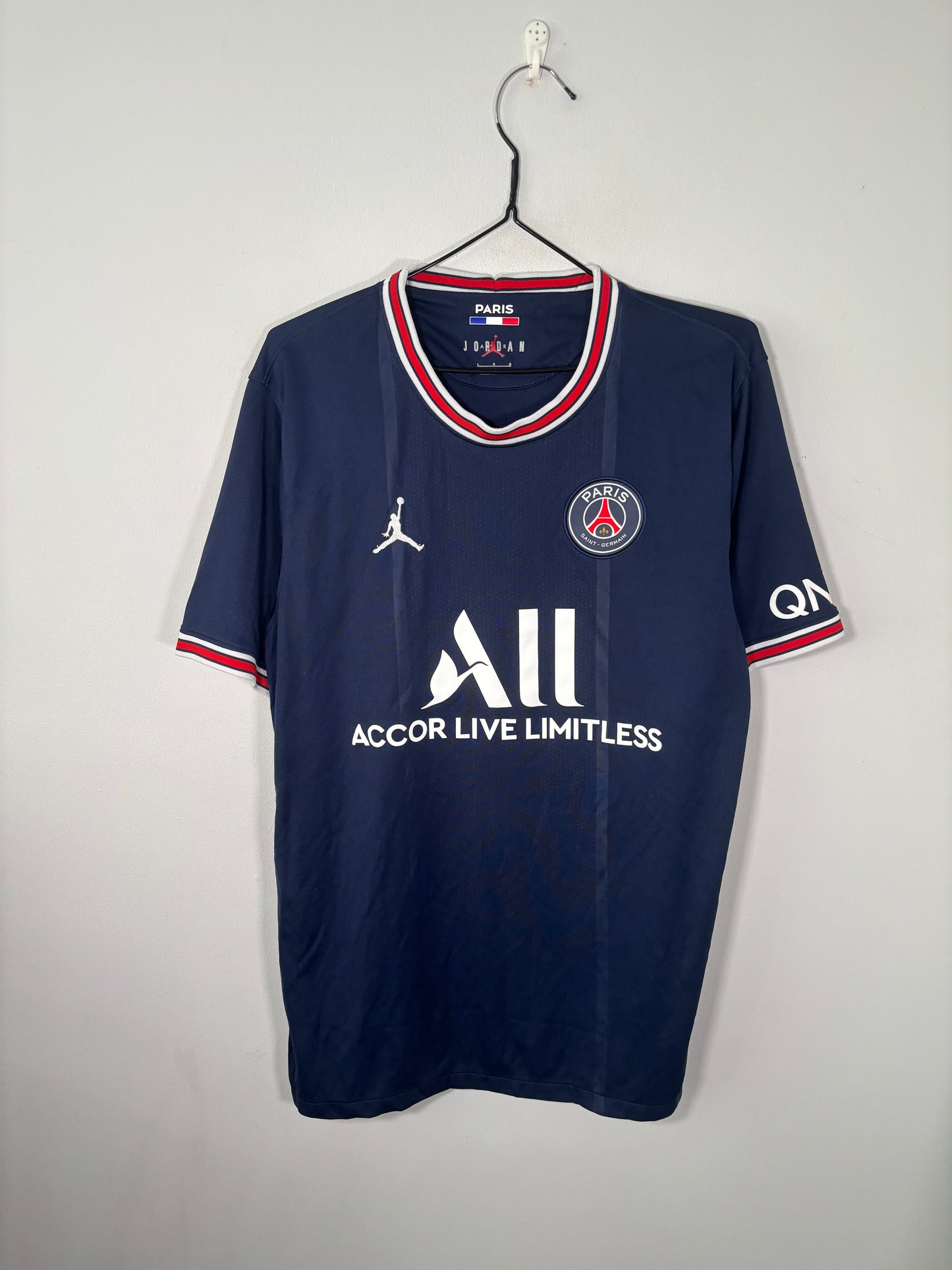 PSG Home Shirt 2021/22 Mbappe (L)