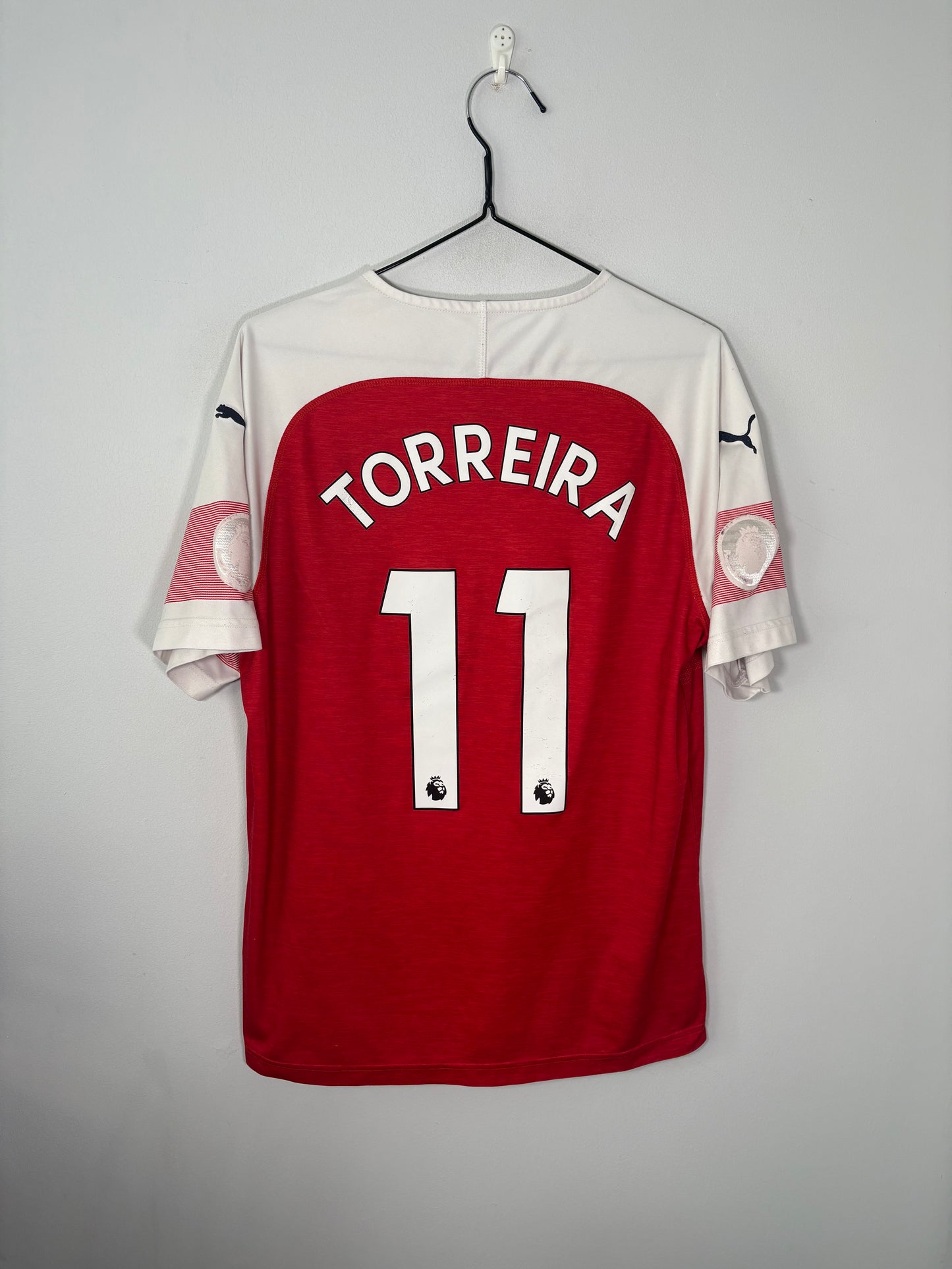 Arsenal Home Shirt 2018/19 Torreira (L)