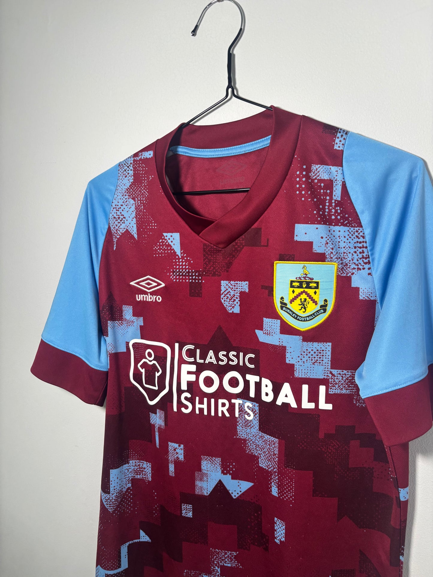 Burnley Home Shirt 2022/23 (M)