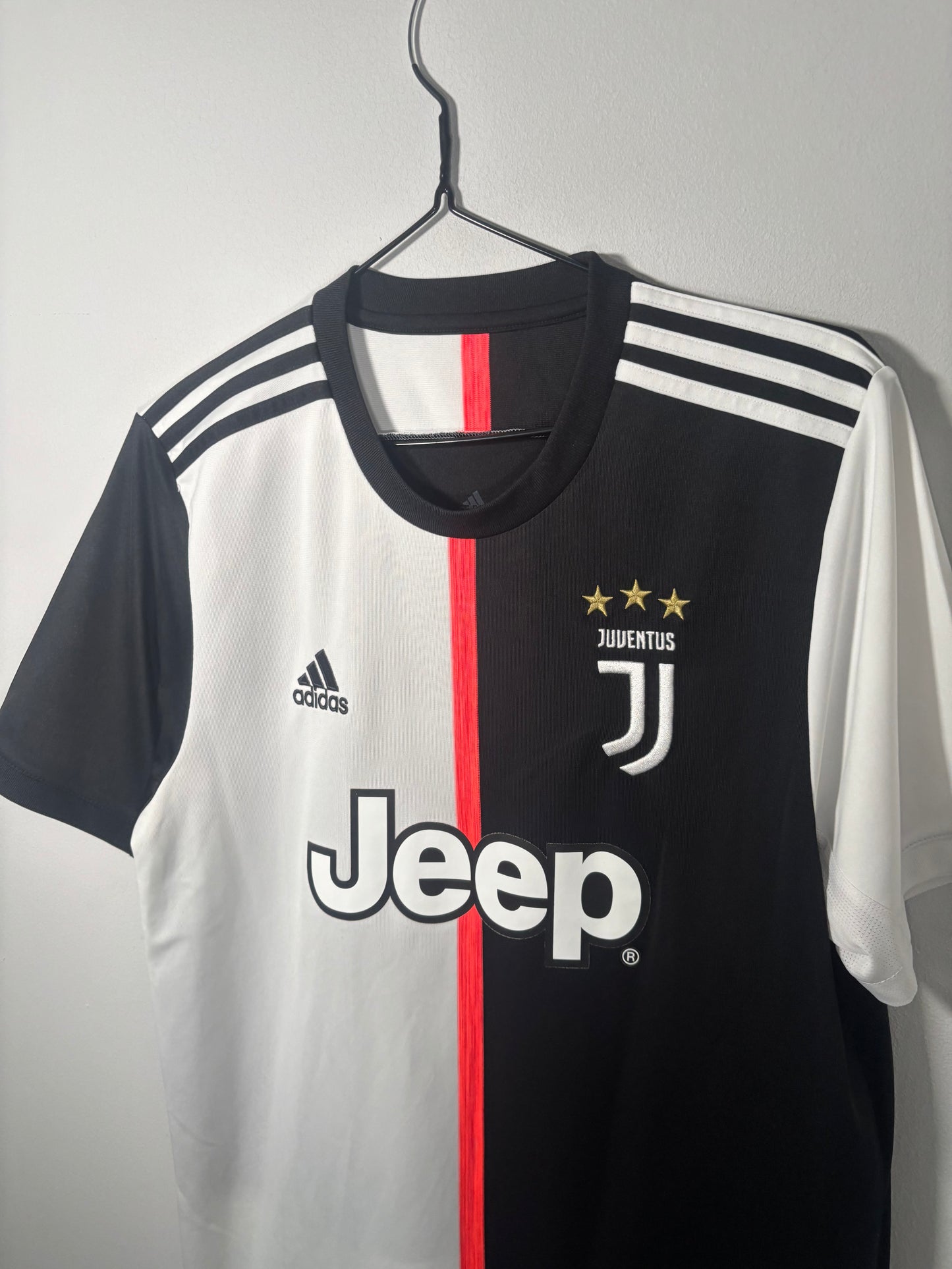 Juventus Home Shirt 2019/20 (M)