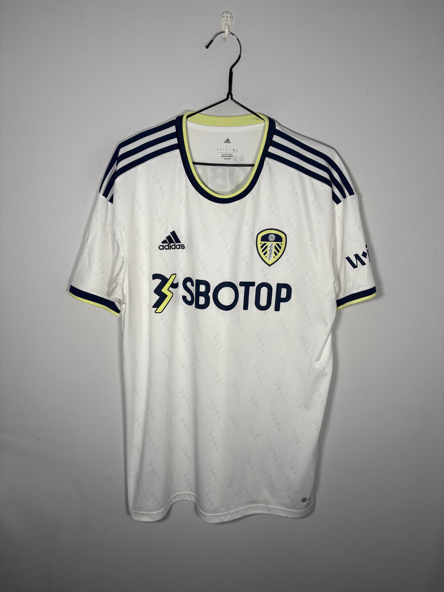 Leeds United Home Shirt 2022/23 Wober (L)