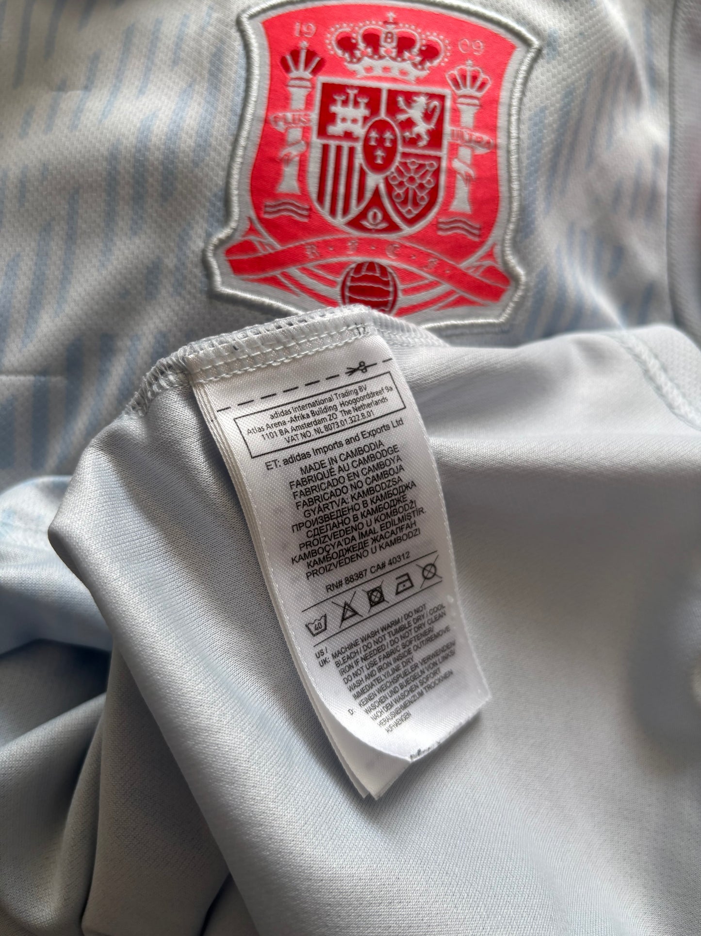 Spain Away Shirt 2018 (L)