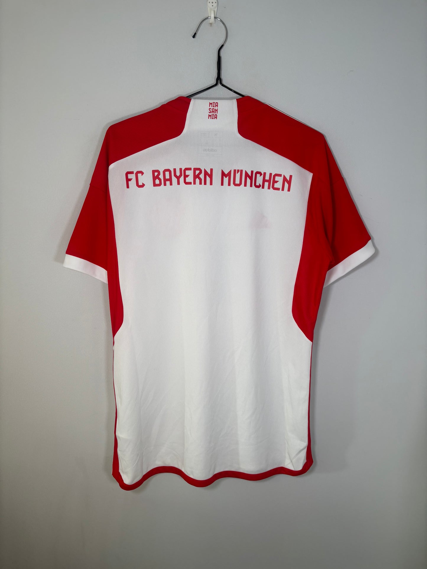 Bayern Munich Home Shirt 2023/24 (M)
